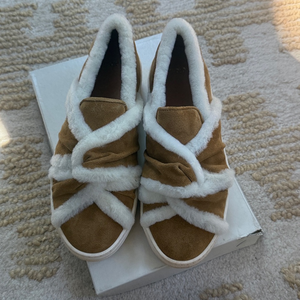NWOT MAJE Tan and White Faux Fur Sneakers - Picture 3 of 8